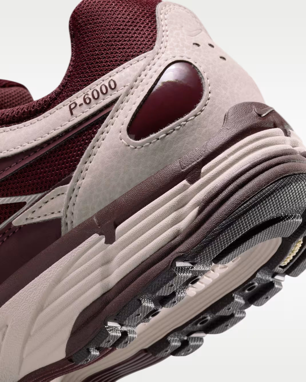 P-6000 – Retro Runner, Futuristic Edge